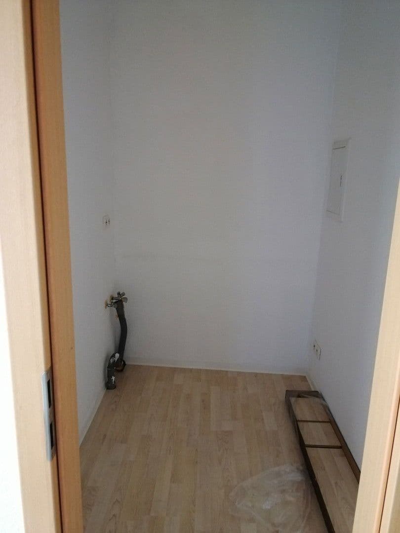 Pronájem bytu 2+1 55 m², Karl-Schmidt-Str. 47, Magdeburg, Sasko-Anhaltsko Pronájem bytu 2+1 55 m², Karl-Schmidt-Str. 47, Magdeburg, Sasko-Anhaltsko