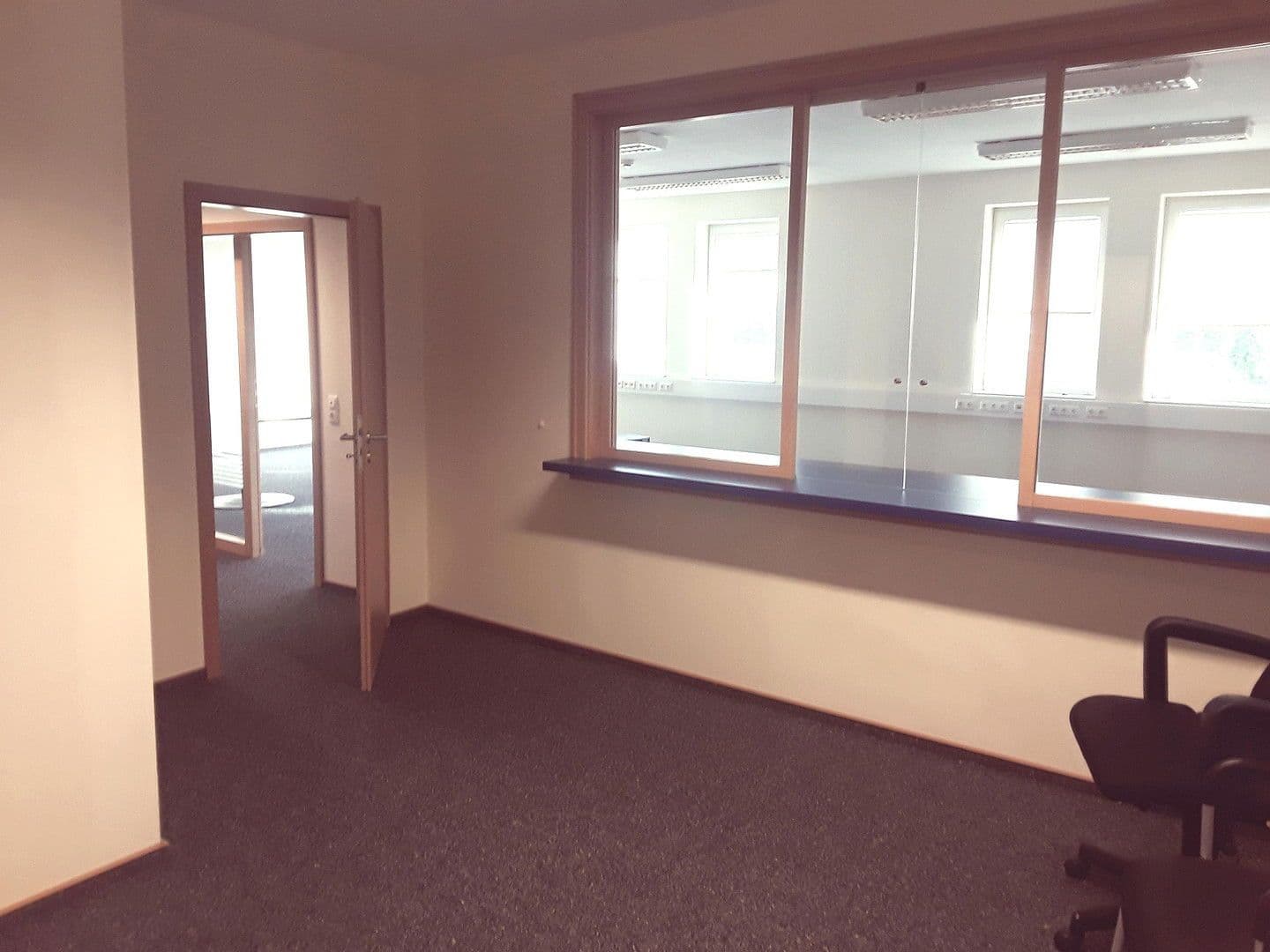 Pronájem kanceláře 258 m², Südbrookmerland, Dolní Sasko Pronájem kanceláře 258 m², Südbrookmerland, Dolní Sasko