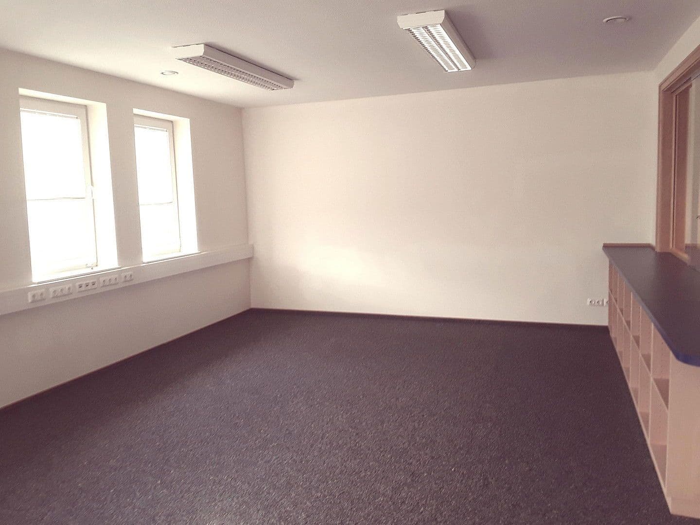 Pronájem kanceláře 258 m², Südbrookmerland, Dolní Sasko Pronájem kanceláře 258 m², Südbrookmerland, Dolní Sasko