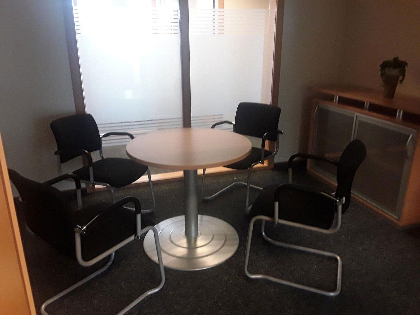 Pronájem kanceláře 258 m², Südbrookmerland, Dolní Sasko Pronájem kanceláře 258 m², Südbrookmerland, Dolní Sasko