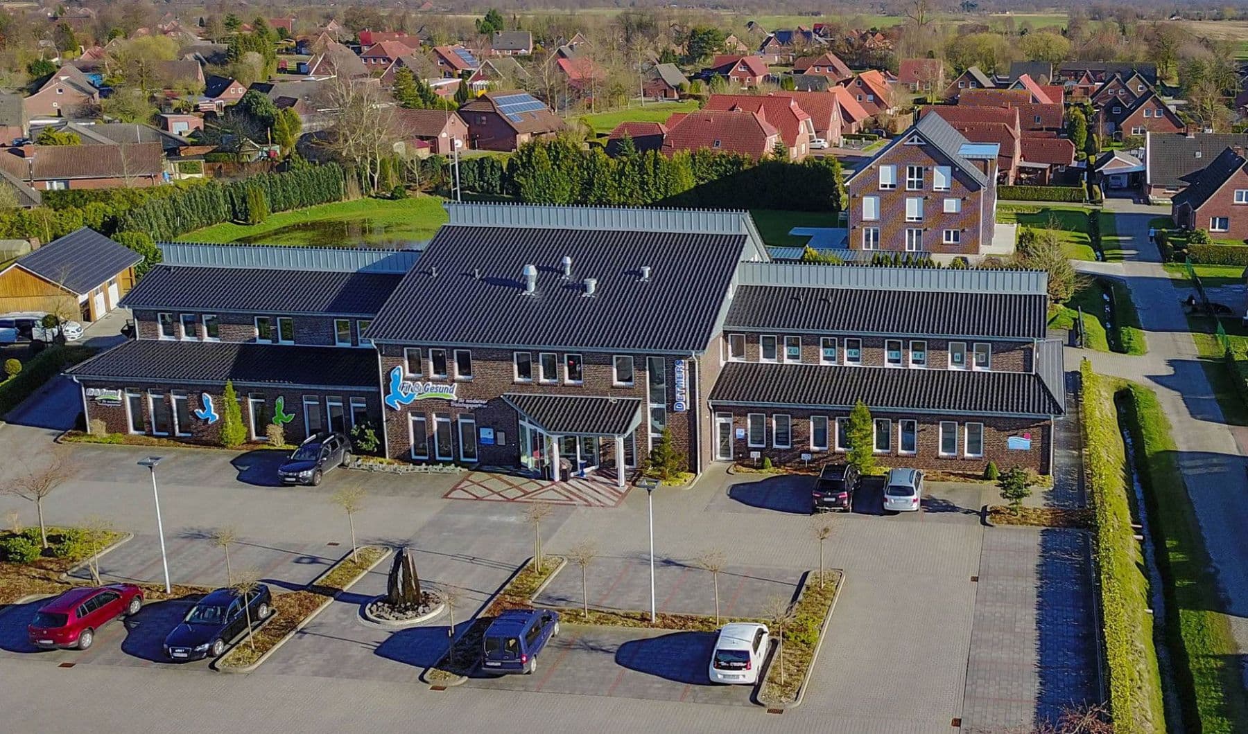 Pronájem kanceláře 258 m², Südbrookmerland, Dolní Sasko Pronájem kanceláře 258 m², Südbrookmerland, Dolní Sasko
