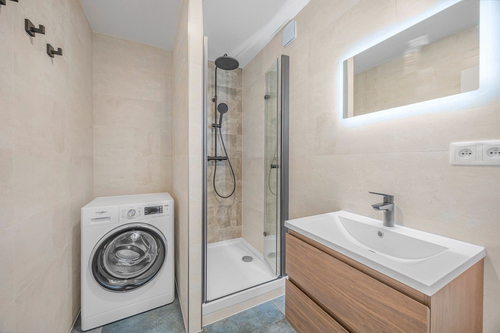 Pronájem bytu 3+1 72 m², Šiškova, Praha, Praha Pronájem bytu 3+1 72 m², Šiškova, Praha, Praha