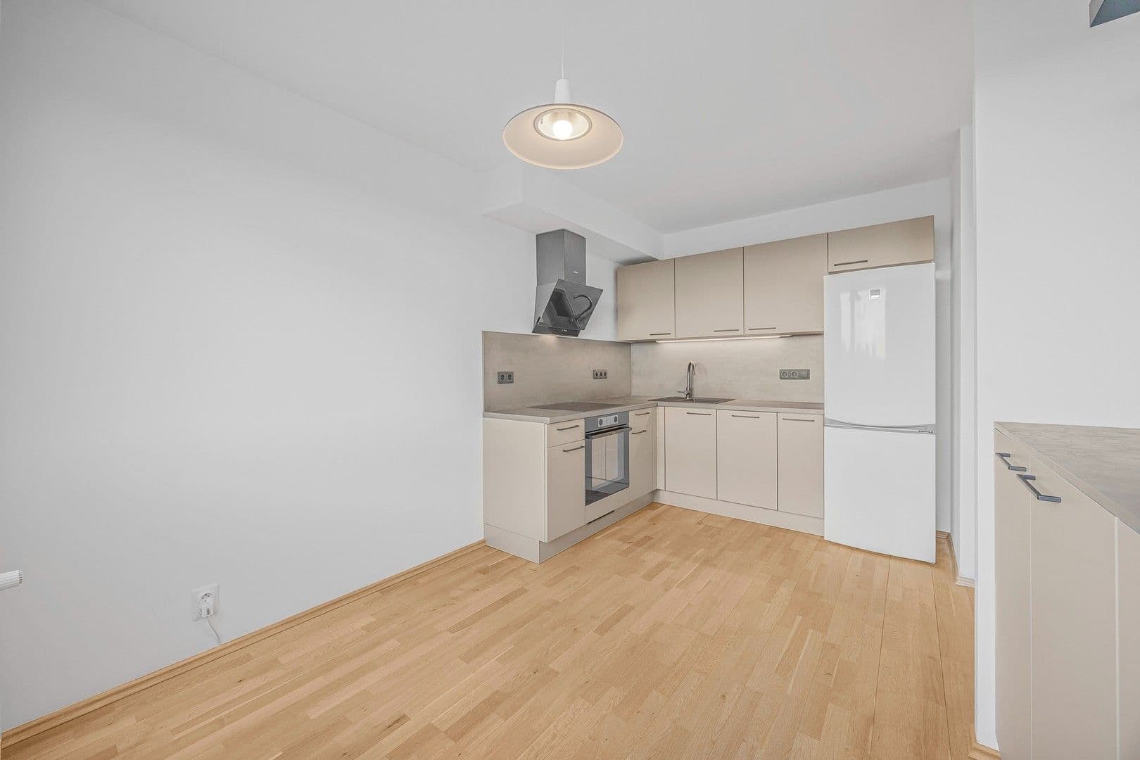 Pronájem bytu 3+1 72 m², Šiškova, Praha, Praha Pronájem bytu 3+1 72 m², Šiškova, Praha, Praha