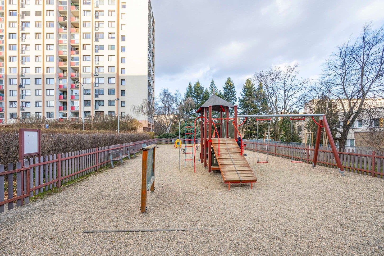 Pronájem bytu 3+1 72 m², Šiškova, Praha, Praha Pronájem bytu 3+1 72 m², Šiškova, Praha, Praha