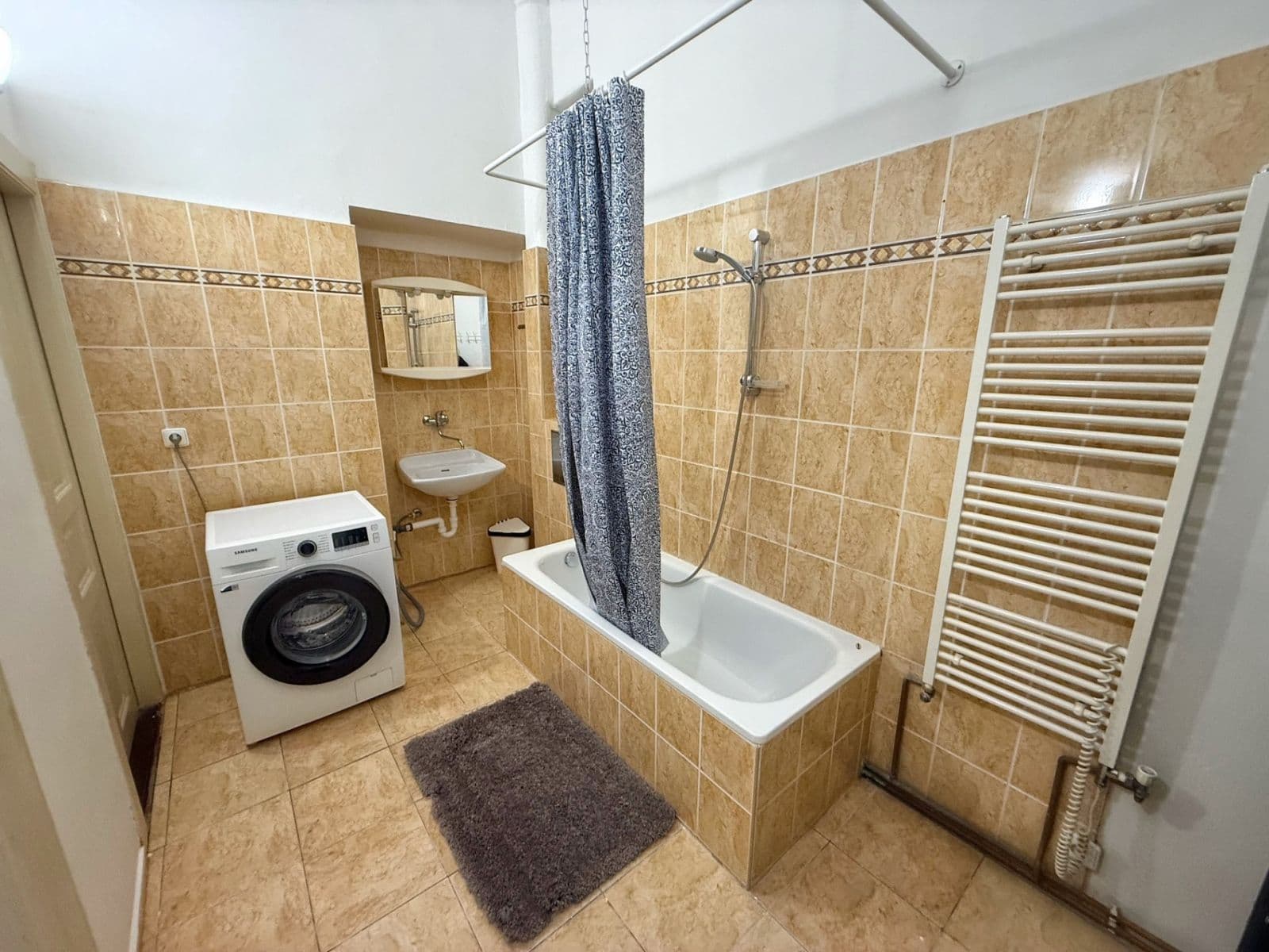 Pronájem bytu 3+1 103 m², Pod Karlovem, Praha, Praha Pronájem bytu 3+1 103 m², Pod Karlovem, Praha, Praha