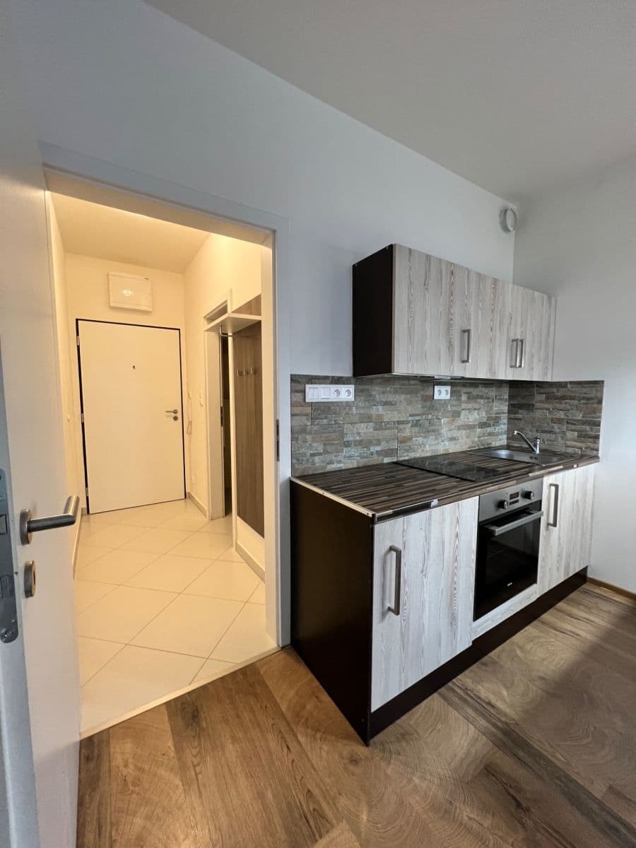 Prodej bytu 1+kk 25 m², Honzíkova, Praha, Praha Prodej bytu 1+kk 25 m², Honzíkova, Praha, Praha