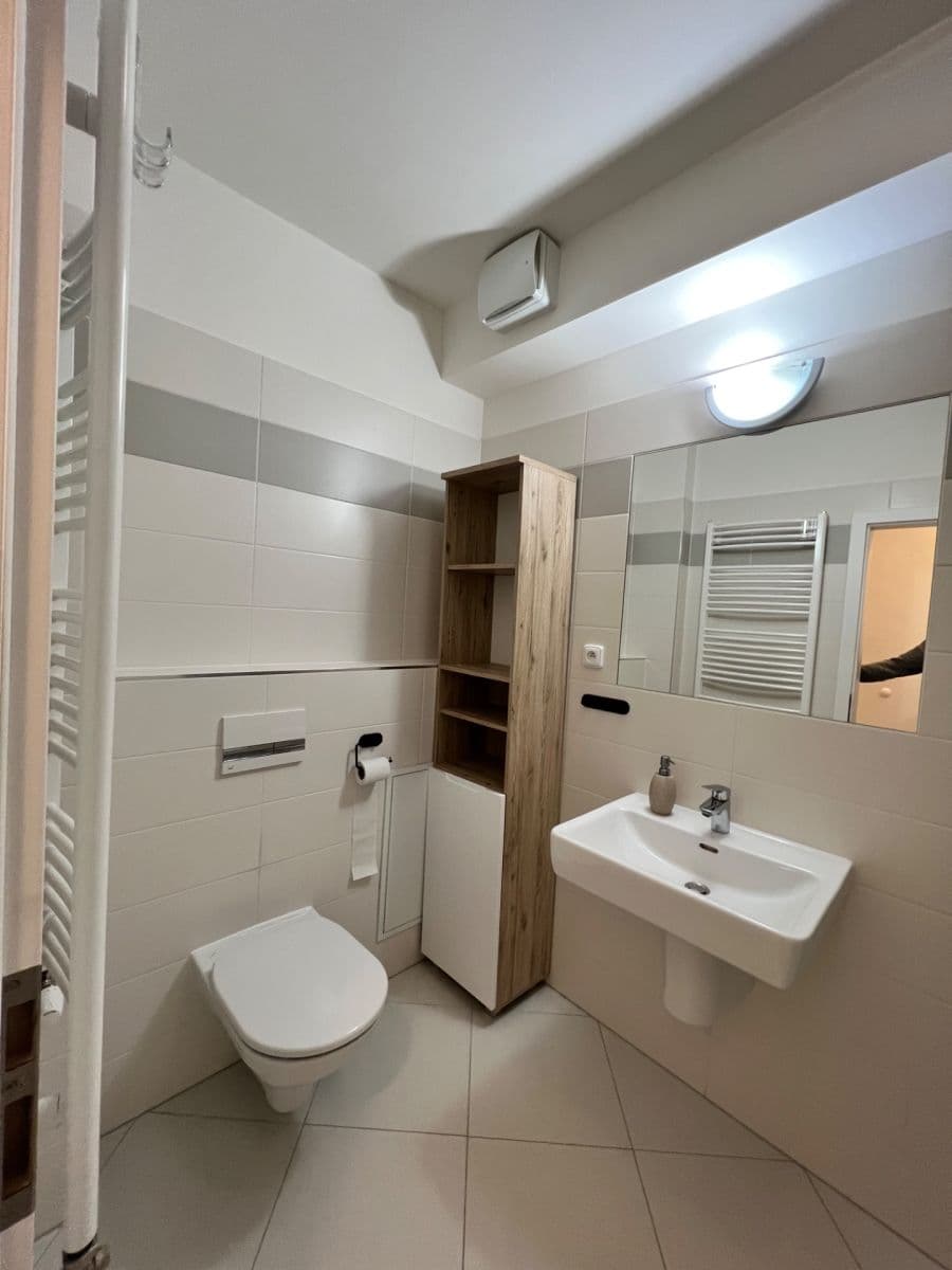 Prodej bytu 1+kk 25 m², Honzíkova, Praha, Praha Prodej bytu 1+kk 25 m², Honzíkova, Praha, Praha