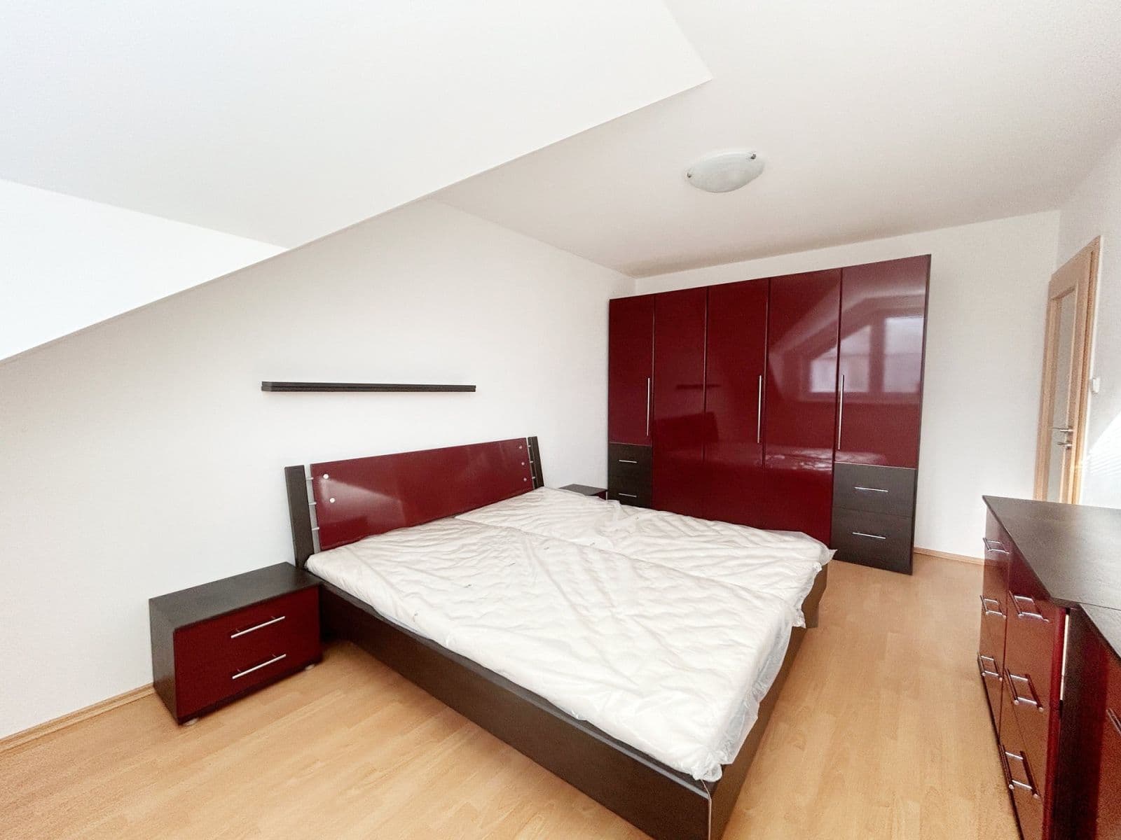 Pronájem domu 105 m², pozemek 80 m², Družstevní, Nehvizdy, Středočeský kraj Pronájem domu 105 m², pozemek 80 m², Družstevní, Nehvizdy, Středočeský kraj