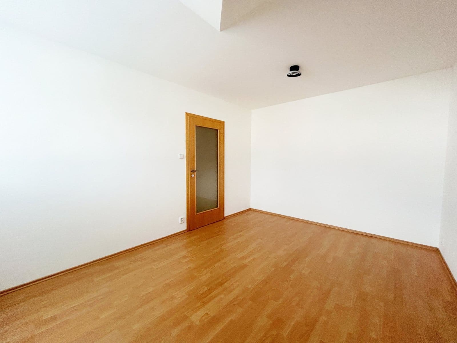 Pronájem domu 105 m², pozemek 80 m², Družstevní, Nehvizdy, Středočeský kraj Pronájem domu 105 m², pozemek 80 m², Družstevní, Nehvizdy, Středočeský kraj