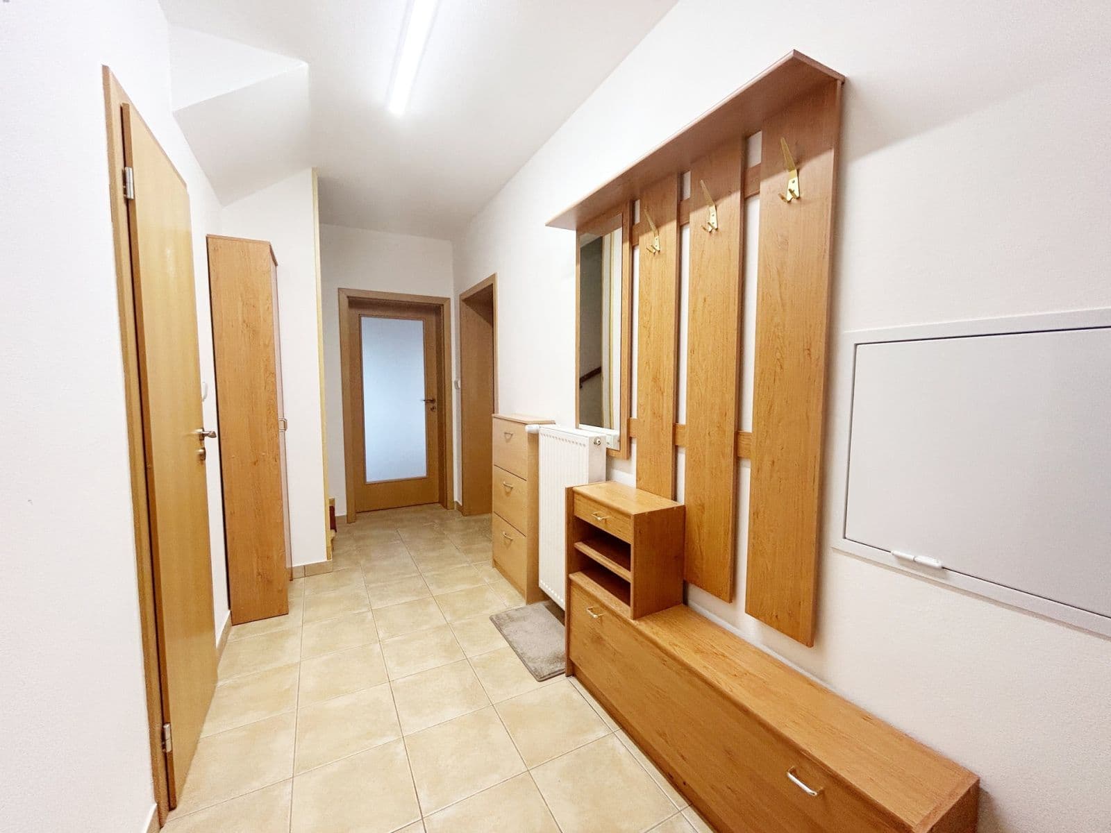 Pronájem domu 105 m², pozemek 80 m², Družstevní, Nehvizdy, Středočeský kraj Pronájem domu 105 m², pozemek 80 m², Družstevní, Nehvizdy, Středočeský kraj
