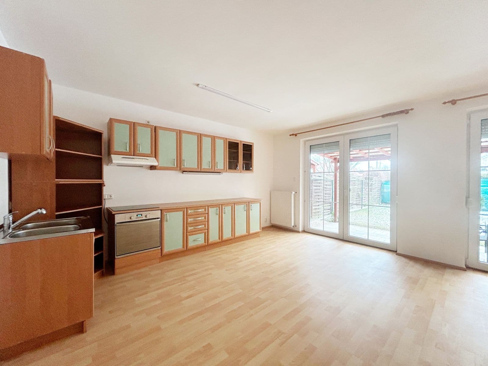 Pronájem domu 105 m², pozemek 80 m², Družstevní, Nehvizdy, Středočeský kraj Pronájem domu 105 m², pozemek 80 m², Družstevní, Nehvizdy, Středočeský kraj