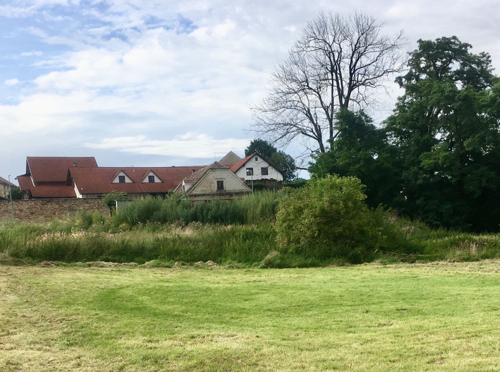 Prodej pozemku 36.000 m², Podolanka, Středočeský kraj Prodej pozemku 36.000 m², Podolanka, Středočeský kraj