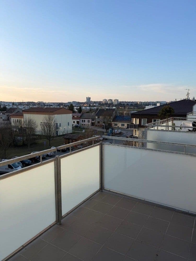 Pronájem bytu 2+kk 53 m², Topolová, Olomouc, Olomoucký kraj Pronájem bytu 2+kk 53 m², Topolová, Olomouc, Olomoucký kraj