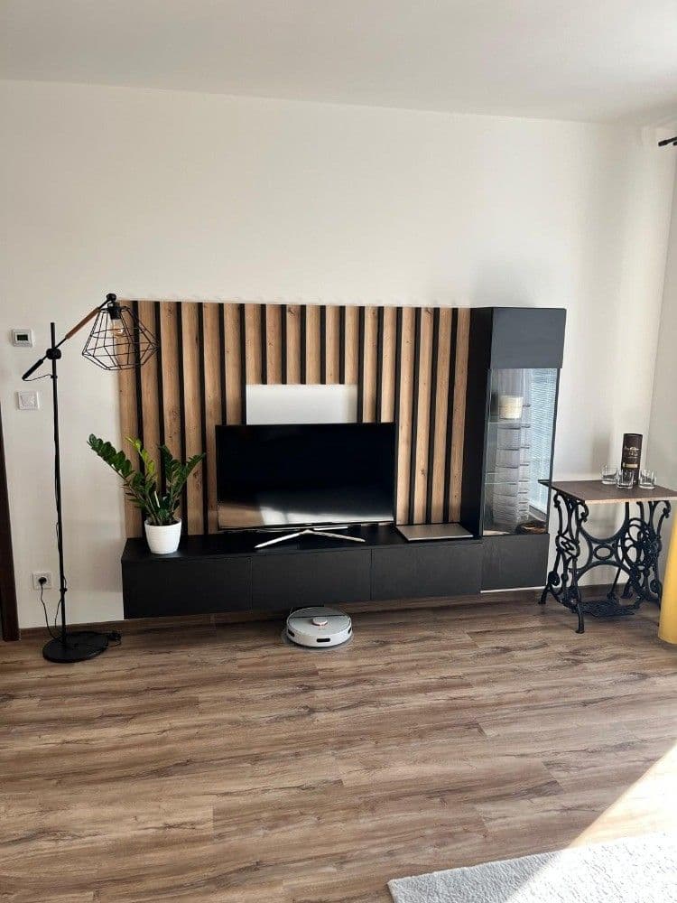 Pronájem bytu 2+kk 53 m², Topolová, Olomouc, Olomoucký kraj Pronájem bytu 2+kk 53 m², Topolová, Olomouc, Olomoucký kraj