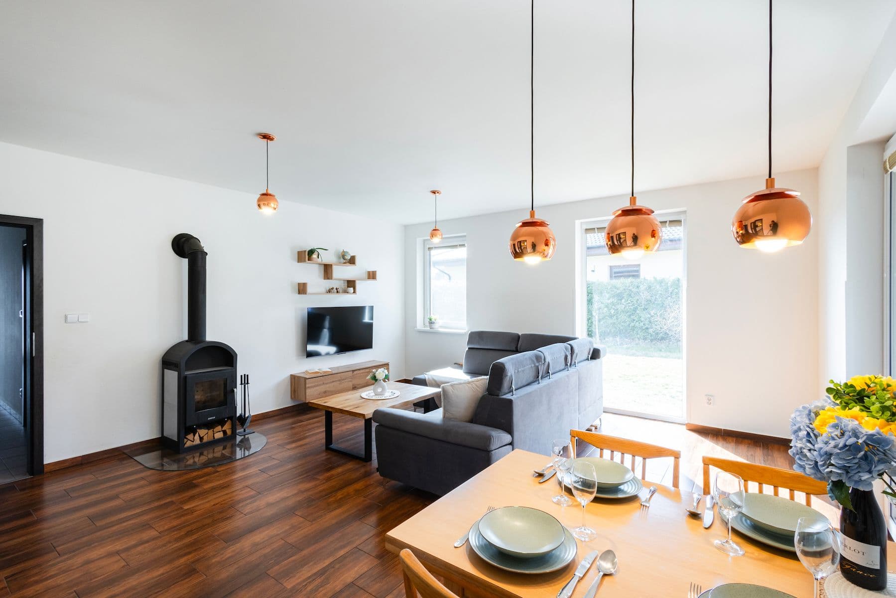 Prodej domu 127 m², pozemek 942 m², Dobříšská, Mníšek pod Brdy, Středočeský kraj Prodej domu 127 m², pozemek 942 m², Dobříšská, Mníšek pod Brdy, Středočeský kraj