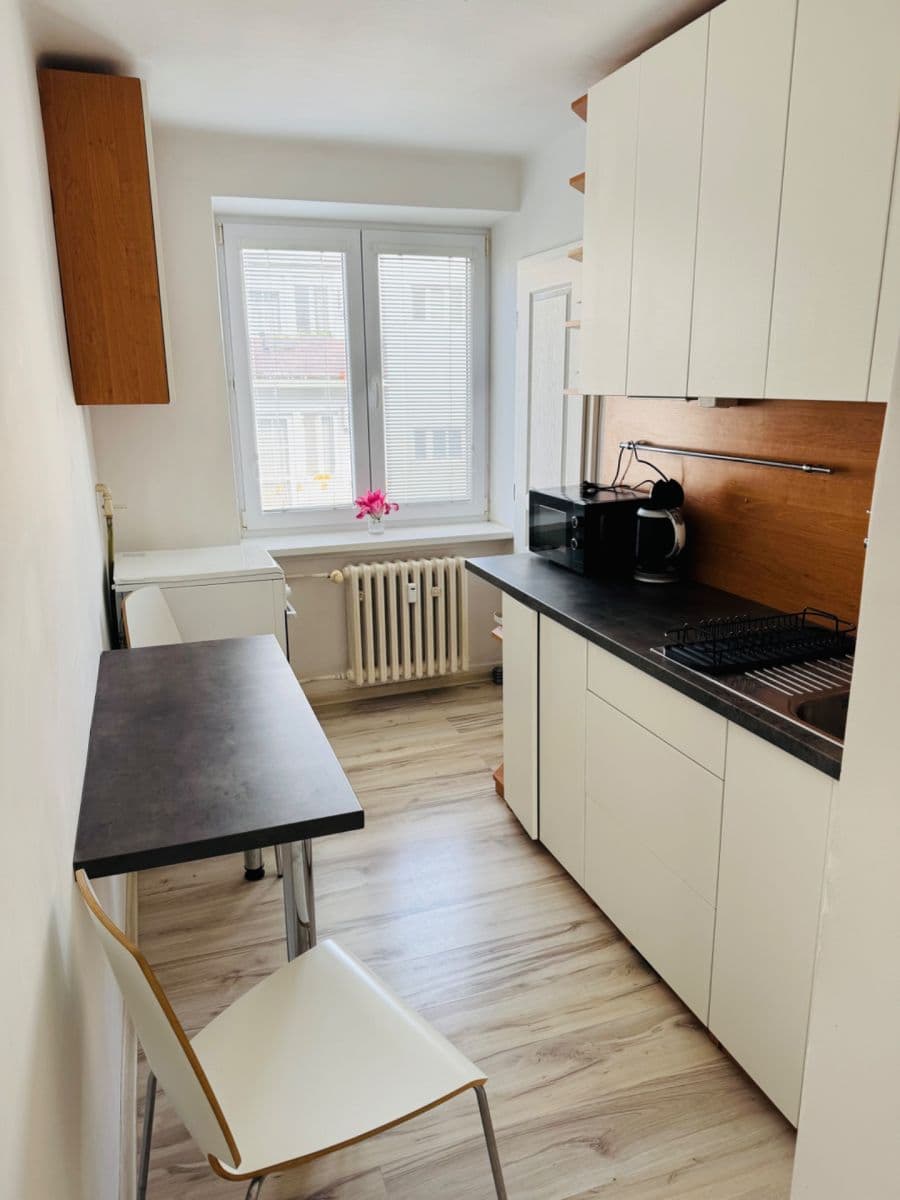 Pronájem bytu 2+1 55 m², Šoltésovej, Bratislava - mestská časť Staré Mesto, Bratislavský kraj Pronájem bytu 2+1 55 m², Šoltésovej, Bratislava - mestská časť Staré Mesto, Bratislavský kraj