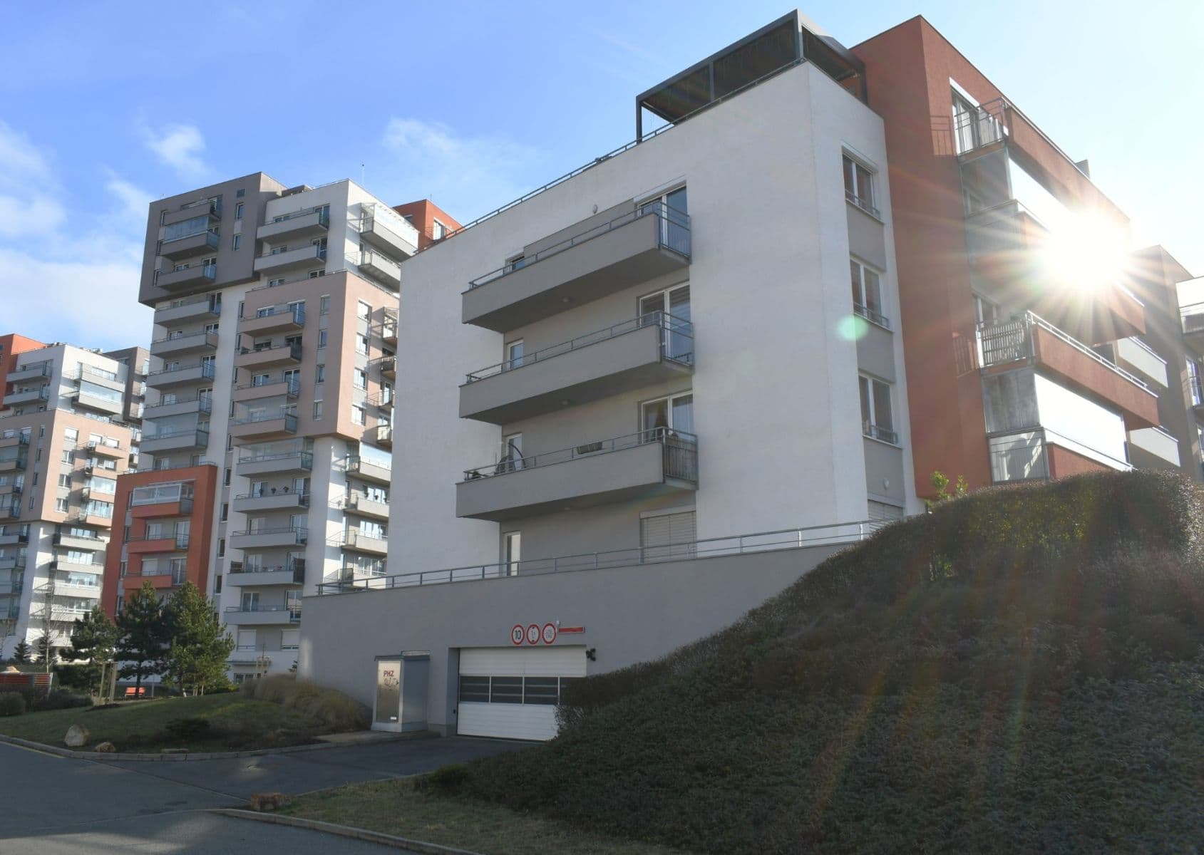 Pronájem bytu 2+kk 46 m², Hlučkova, Praha, Praha Pronájem bytu 2+kk 46 m², Hlučkova, Praha, Praha