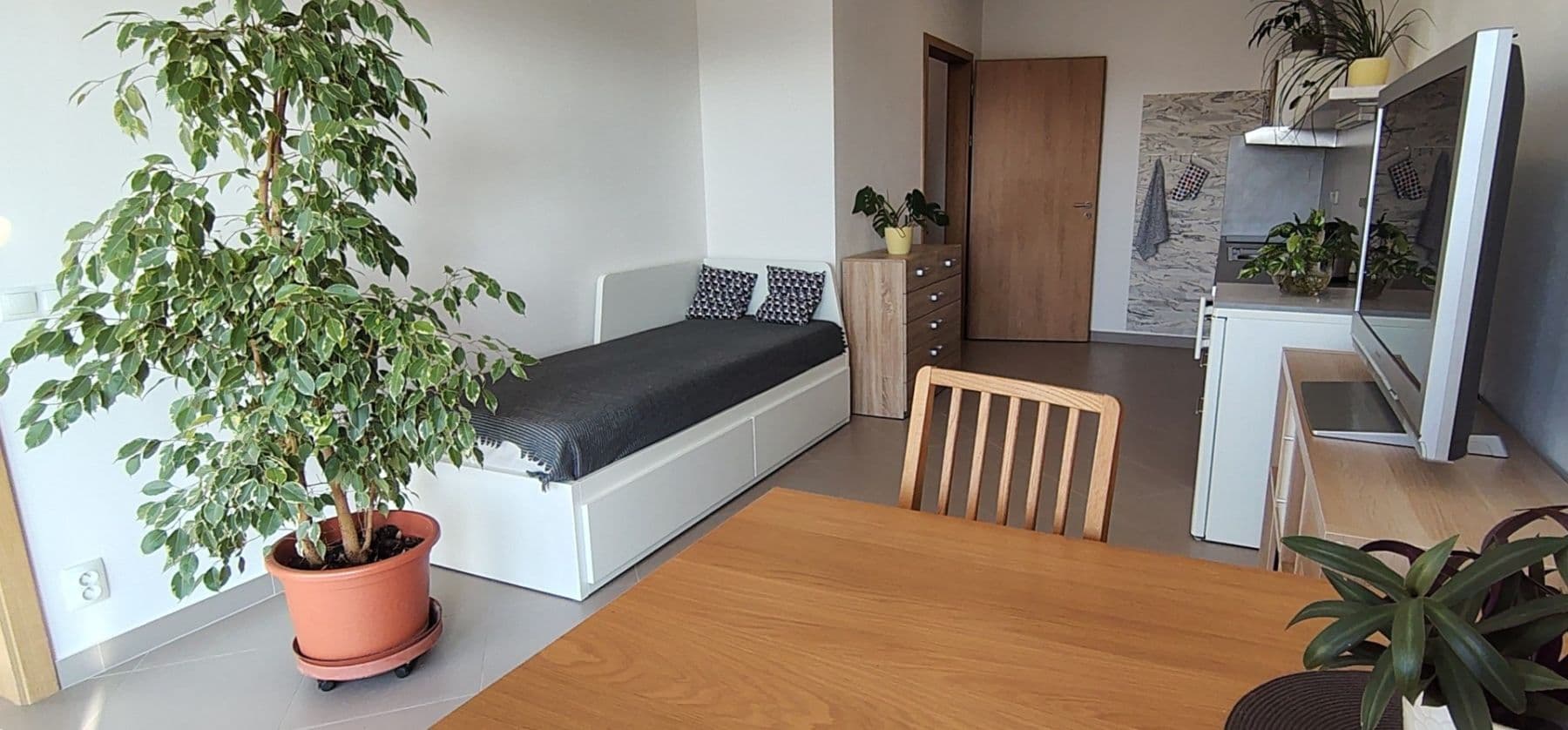 Pronájem bytu 2+kk 46 m², Hlučkova, Praha, Praha Pronájem bytu 2+kk 46 m², Hlučkova, Praha, Praha