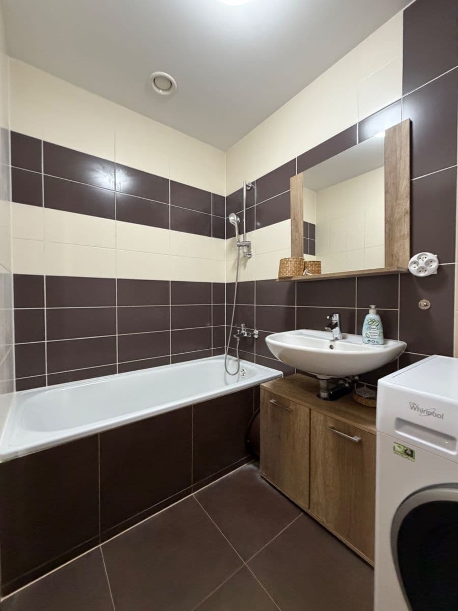 Prodej bytu 2+kk 48 m², V Honech, Klecany, Středočeský kraj Prodej bytu 2+kk 48 m², V Honech, Klecany, Středočeský kraj