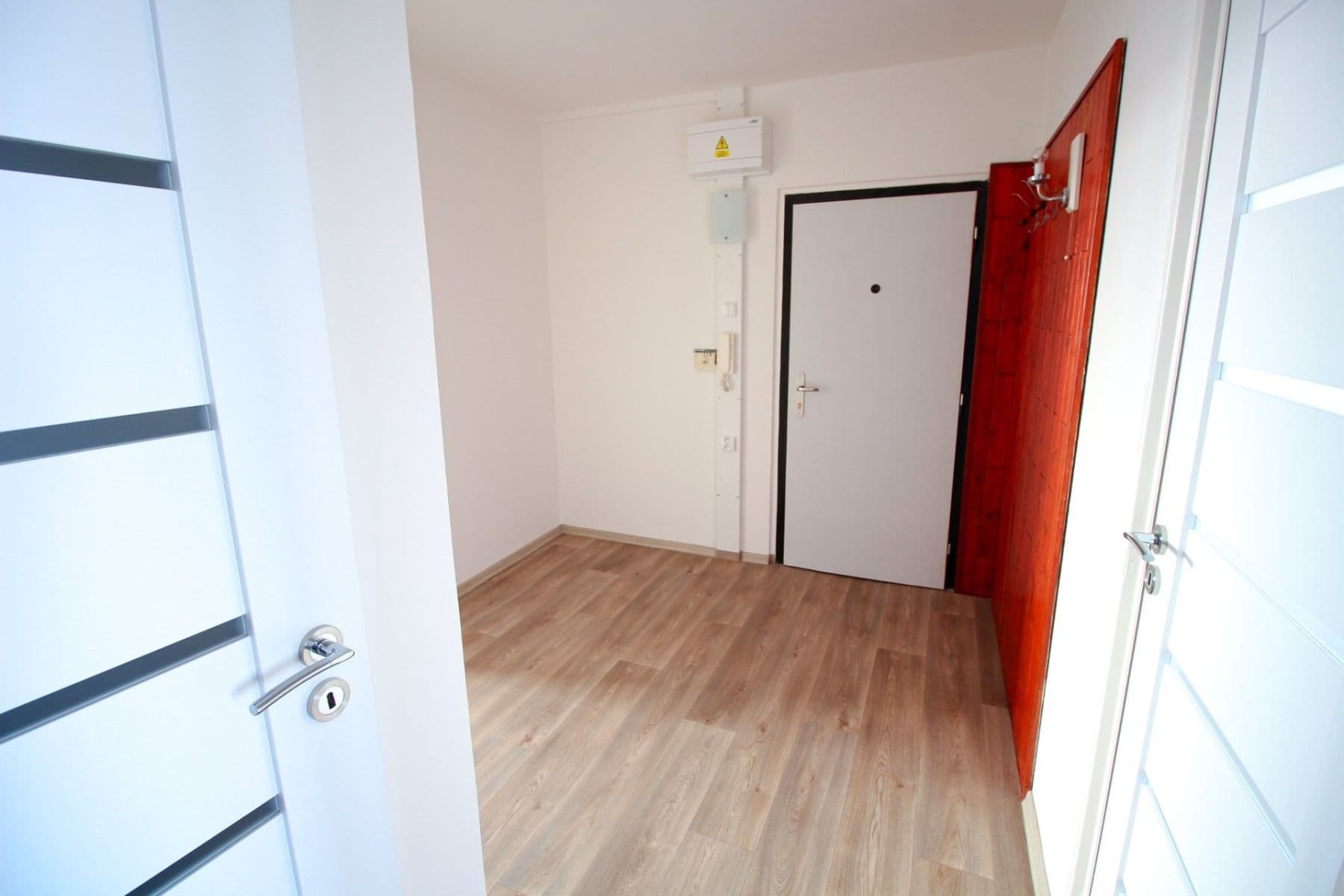 Pronájem bytu 3+1 75 m², Vnoučkova, Benešov, Středočeský kraj Pronájem bytu 3+1 75 m², Vnoučkova, Benešov, Středočeský kraj
