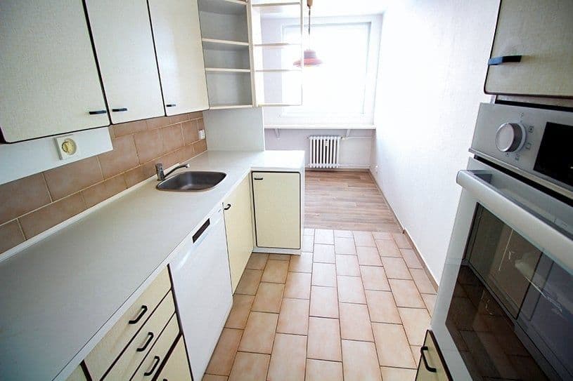 Pronájem bytu 3+1 75 m², Vnoučkova, Benešov, Středočeský kraj Pronájem bytu 3+1 75 m², Vnoučkova, Benešov, Středočeský kraj