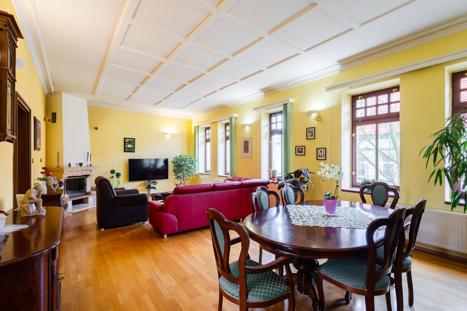 Prodej domu 378 m², pozemek 385 m², Poděbradova, Chomutov, Ústecký kraj Prodej domu 378 m², pozemek 385 m², Poděbradova, Chomutov, Ústecký kraj