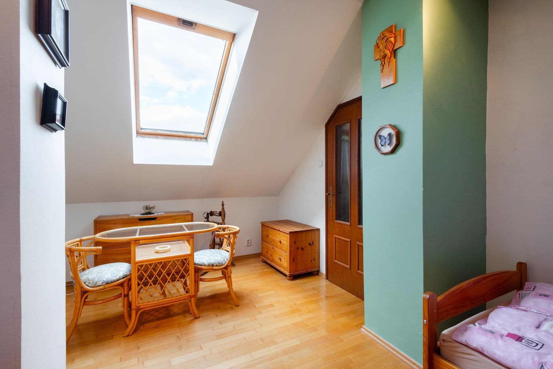 Prodej domu 378 m², pozemek 385 m², Poděbradova, Chomutov, Ústecký kraj Prodej domu 378 m², pozemek 385 m², Poděbradova, Chomutov, Ústecký kraj