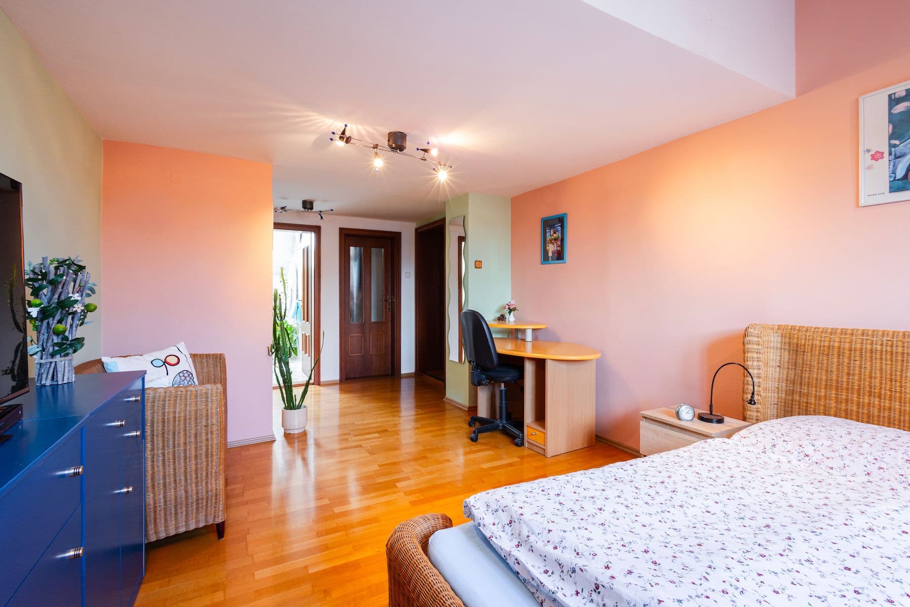 Prodej domu 378 m², pozemek 385 m², Poděbradova, Chomutov, Ústecký kraj Prodej domu 378 m², pozemek 385 m², Poděbradova, Chomutov, Ústecký kraj