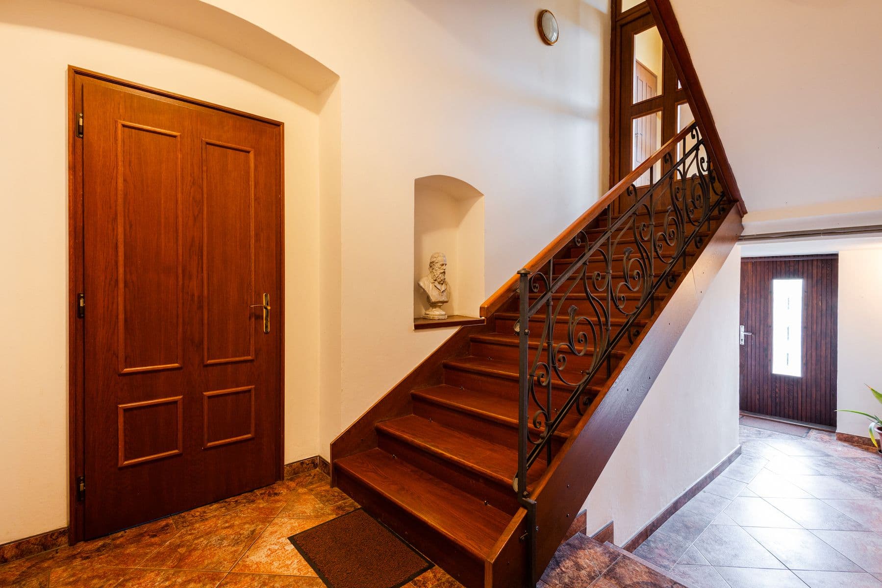 Prodej domu 378 m², pozemek 385 m², Poděbradova, Chomutov, Ústecký kraj Prodej domu 378 m², pozemek 385 m², Poděbradova, Chomutov, Ústecký kraj