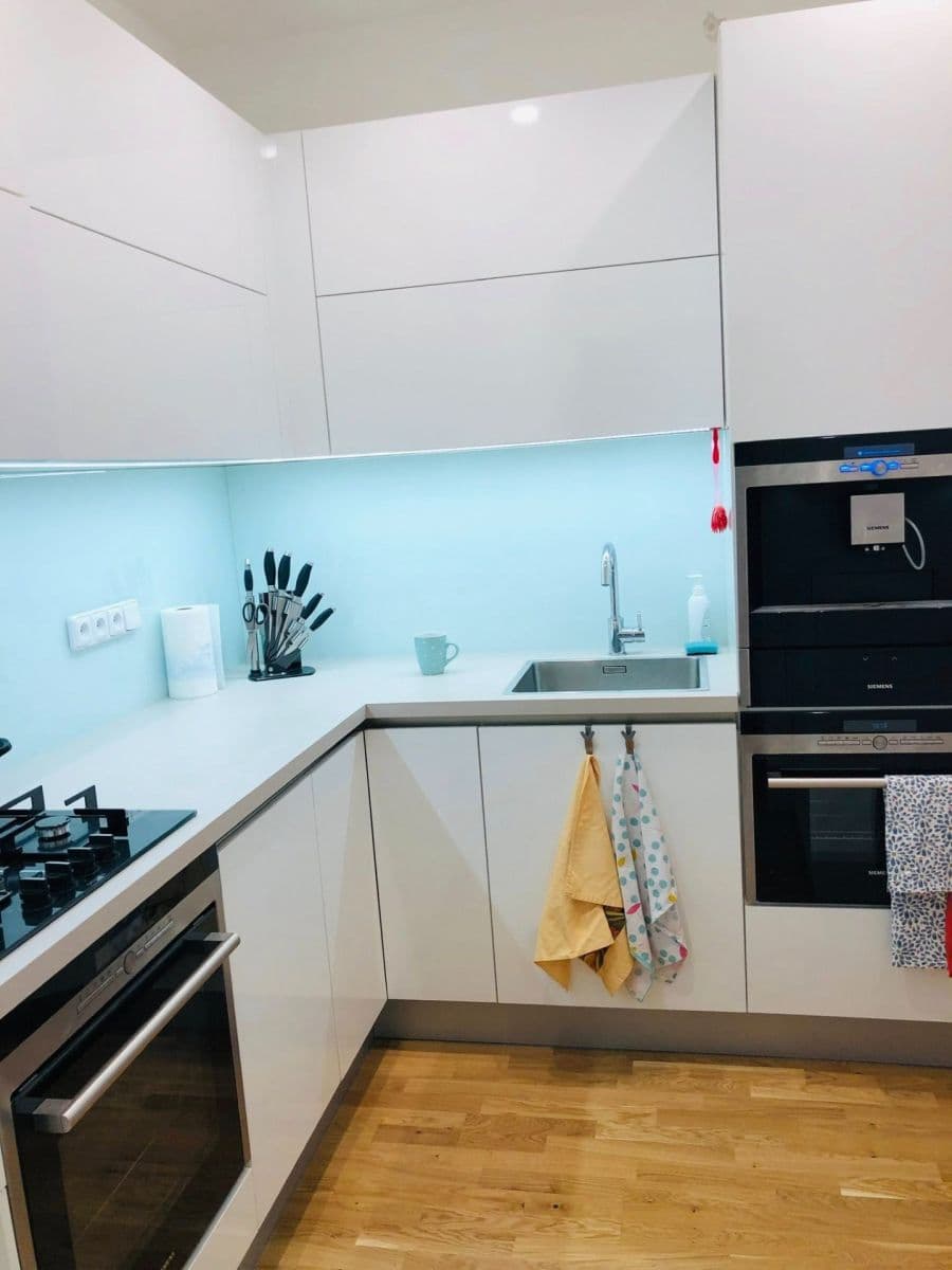 Pronájem bytu 2+kk 45 m², Zikova, Praha, Praha Pronájem bytu 2+kk 45 m², Zikova, Praha, Praha