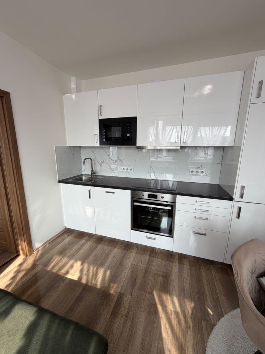Prodej bytu 2+1 44 m², Borského, Praha, Praha Prodej bytu 2+1 44 m², Borského, Praha, Praha