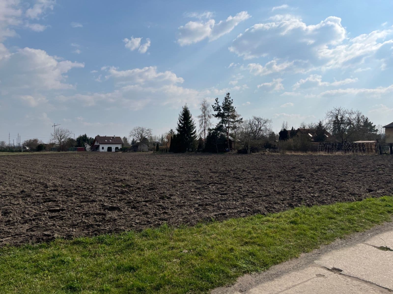 Prodej pozemku 1.244 m², Horní Počaply, Středočeský kraj Prodej pozemku 1.244 m², Horní Počaply, Středočeský kraj