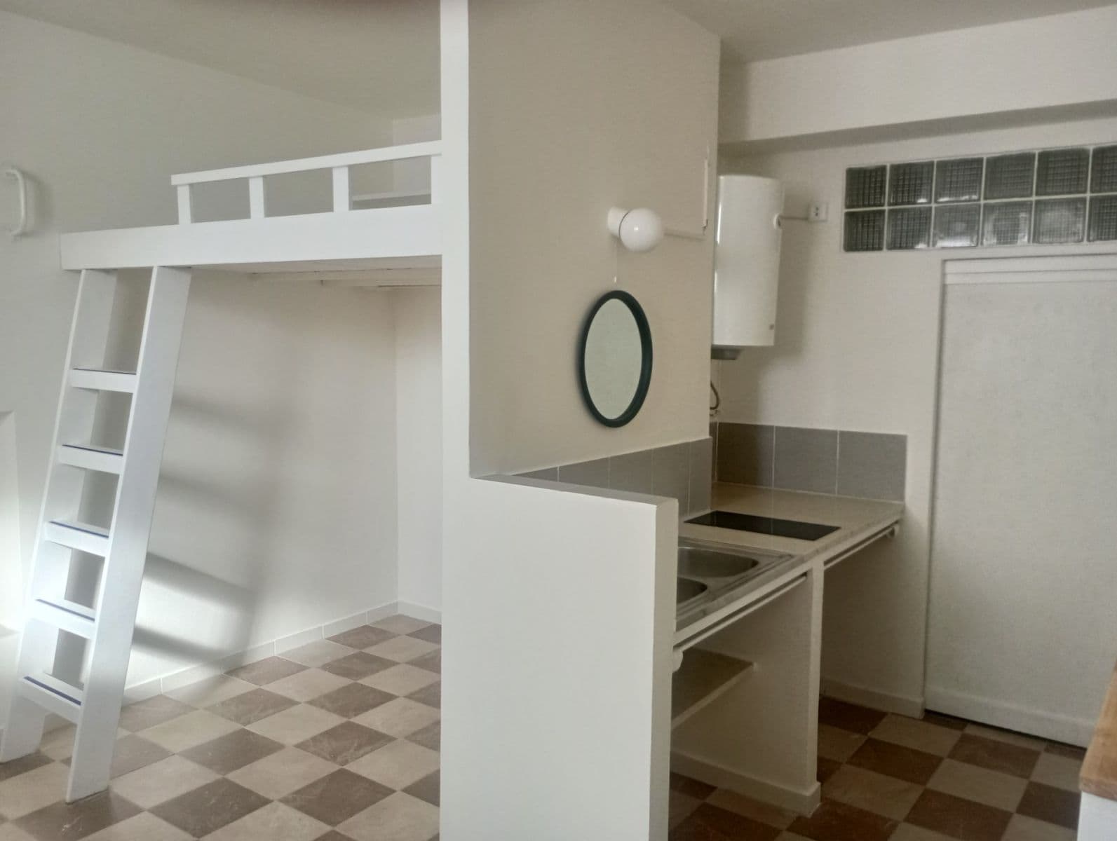 Pronájem nebytového prostoru 25 m², Krátká, Praha, Praha Pronájem nebytového prostoru 25 m², Krátká, Praha, Praha
