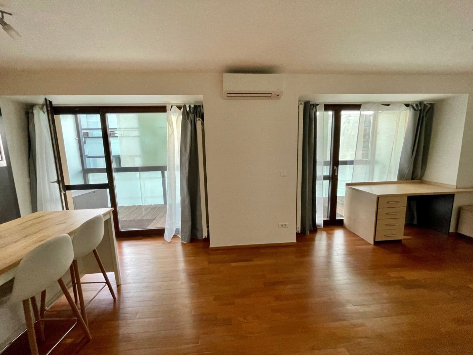 Pronájem bytu 1+kk 45 m², Šaldova, Praha, Praha Pronájem bytu 1+kk 45 m², Šaldova, Praha, Praha