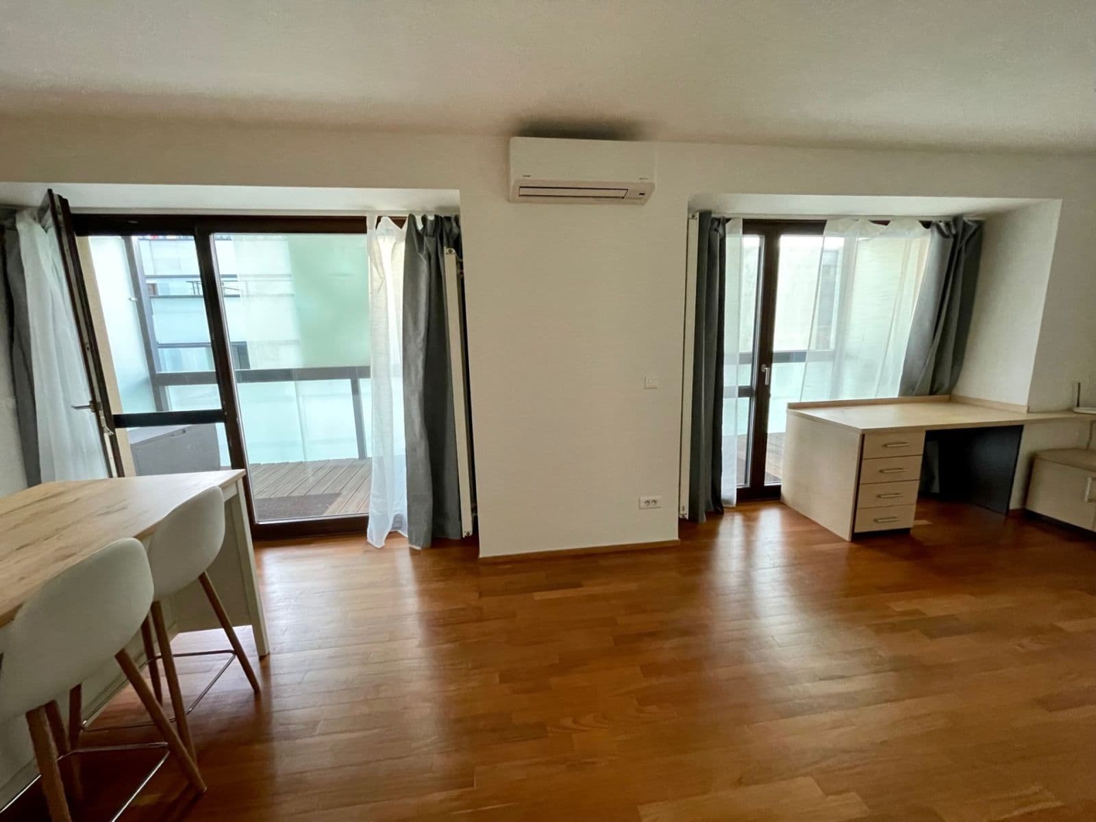 Pronájem bytu 1+kk 45 m², Šaldova, Praha, Praha Pronájem bytu 1+kk 45 m², Šaldova, Praha, Praha