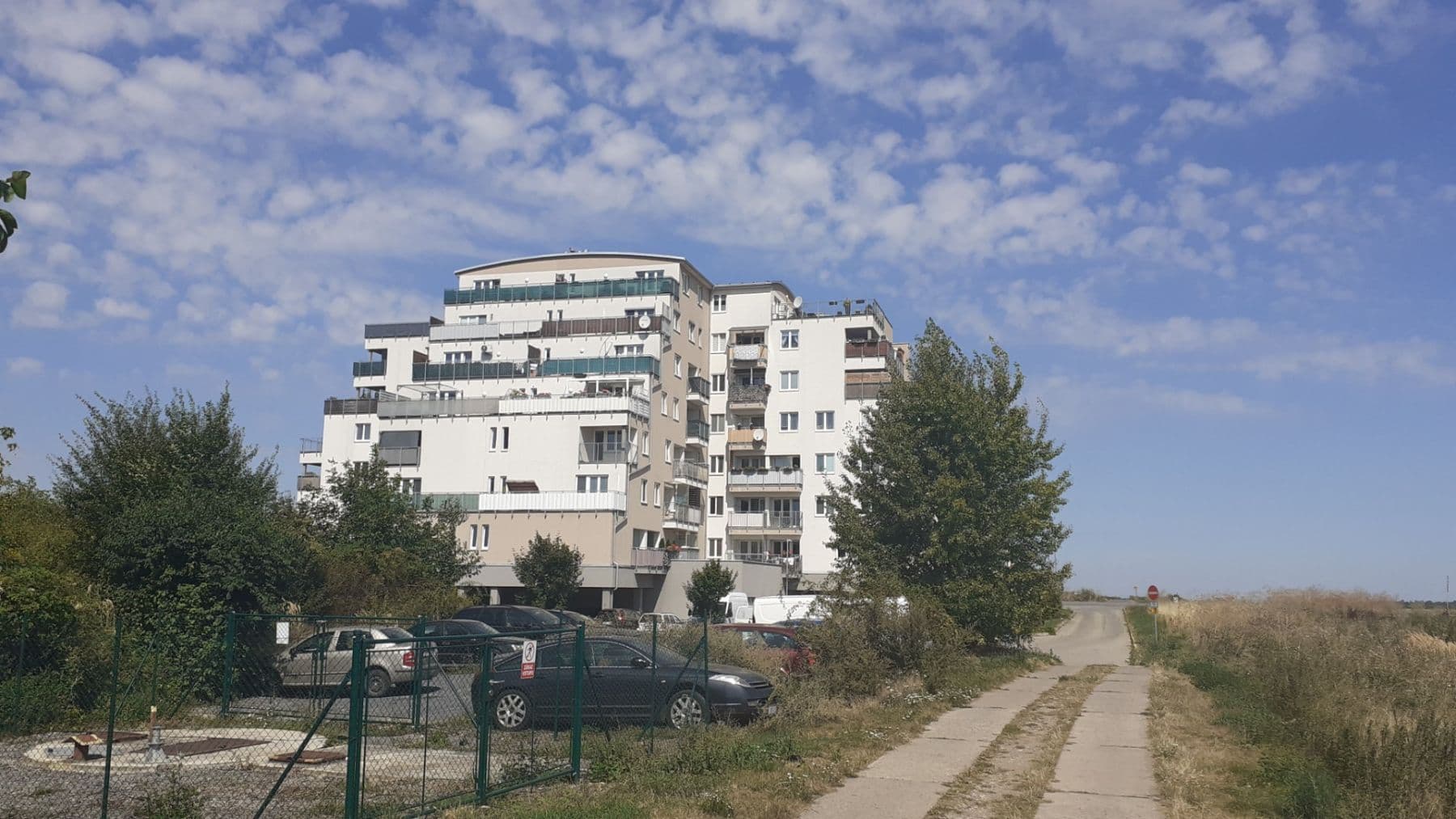 Pronájem bytu 2+kk 43 m², V Honech, Klecany, Středočeský kraj Pronájem bytu 2+kk 43 m², V Honech, Klecany, Středočeský kraj