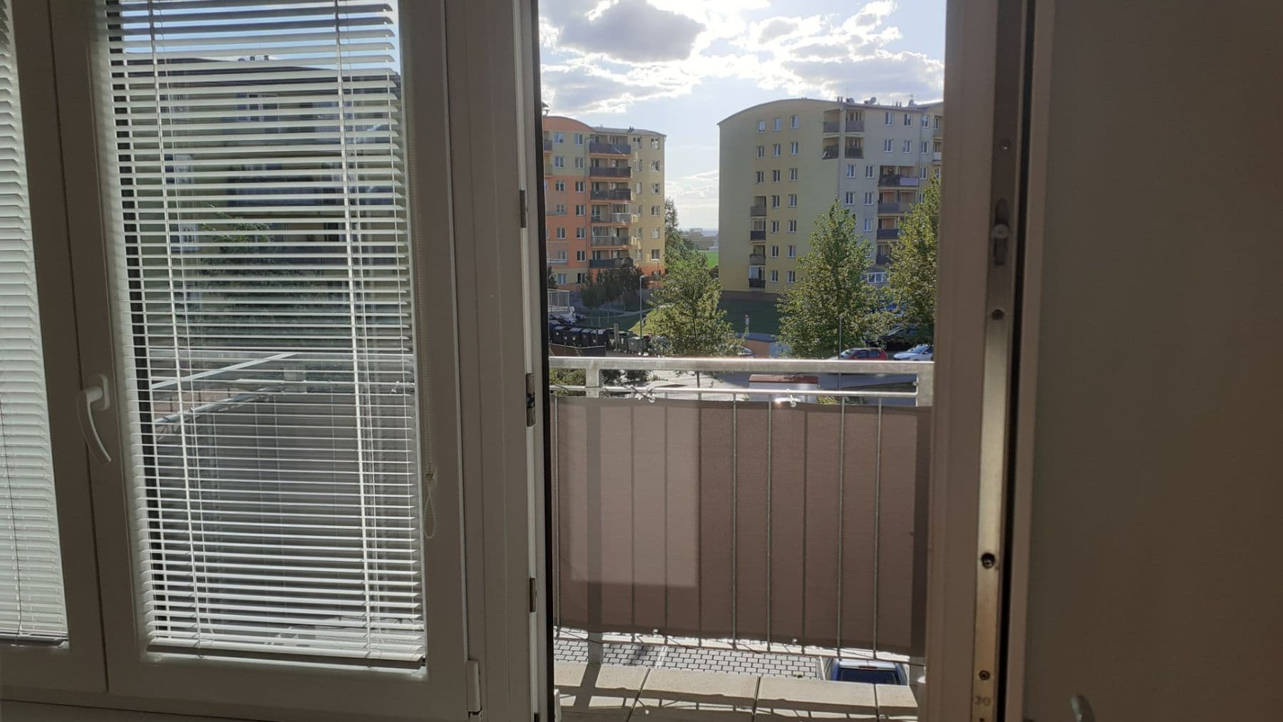 Pronájem bytu 2+kk 43 m², V Honech, Klecany, Středočeský kraj Pronájem bytu 2+kk 43 m², V Honech, Klecany, Středočeský kraj