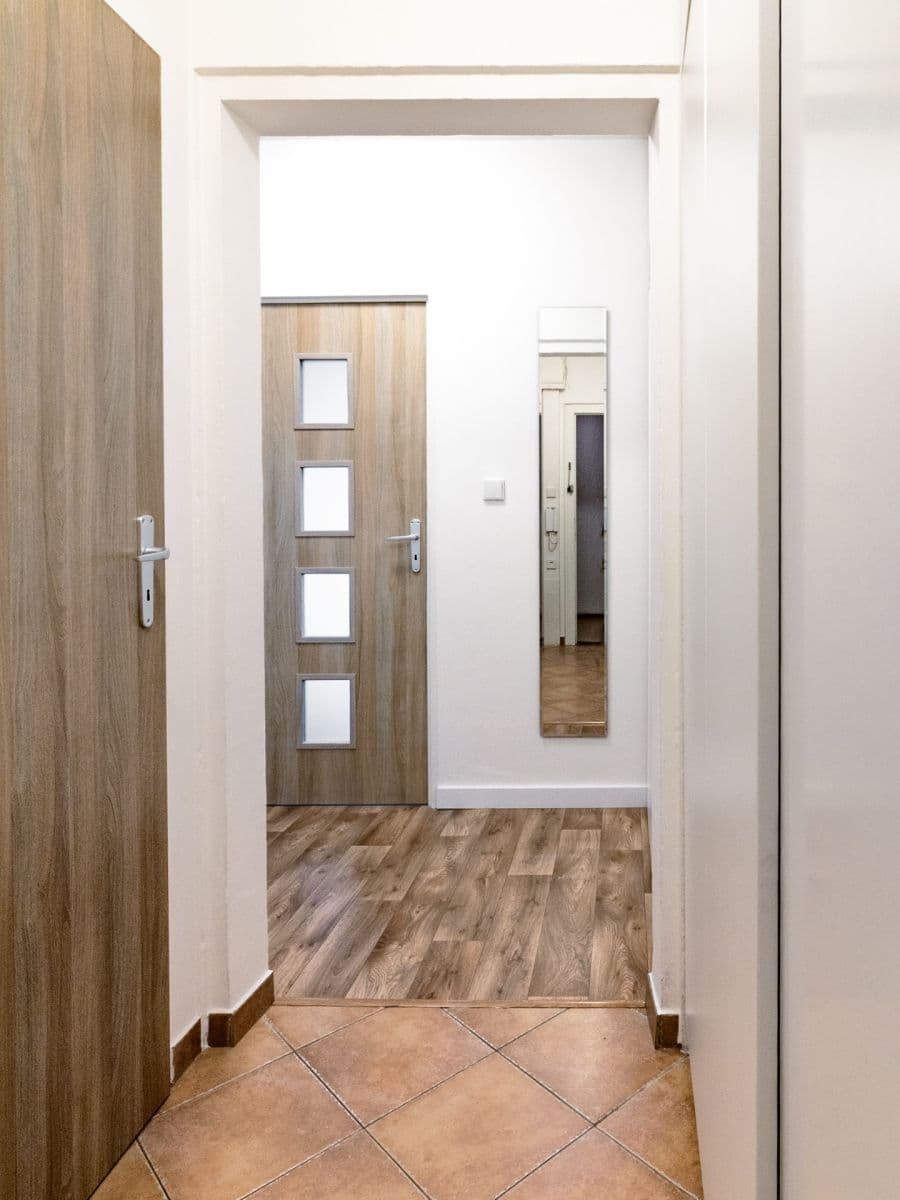 Pronájem bytu 2+kk 45 m², Vlastina, Praha, Praha Pronájem bytu 2+kk 45 m², Vlastina, Praha, Praha