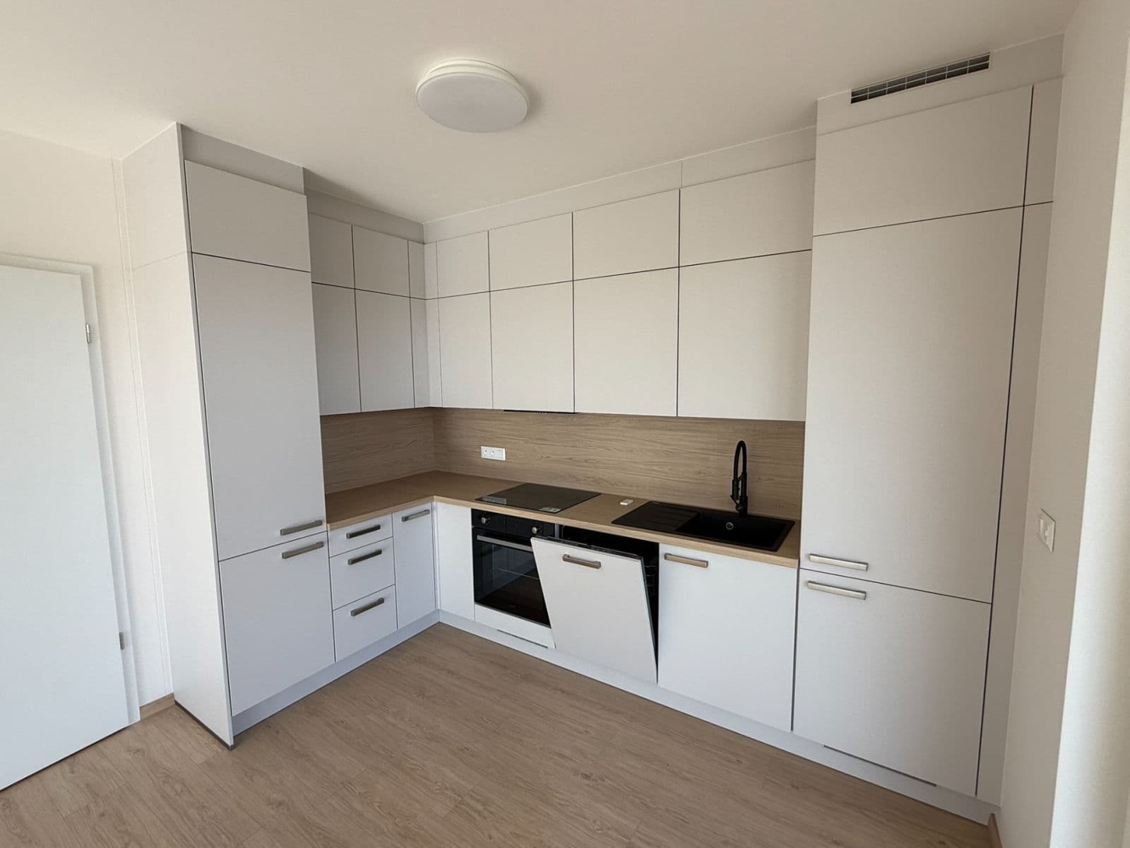 Pronájem bytu 3+kk 74 m², Haenkeho, Praha, Praha Pronájem bytu 3+kk 74 m², Haenkeho, Praha, Praha