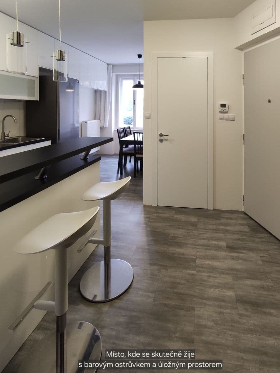 Pronájem bytu 2+kk 46 m², Renneská třída, Brno, Jihomoravský kraj Pronájem bytu 2+kk 46 m², Renneská třída, Brno, Jihomoravský kraj