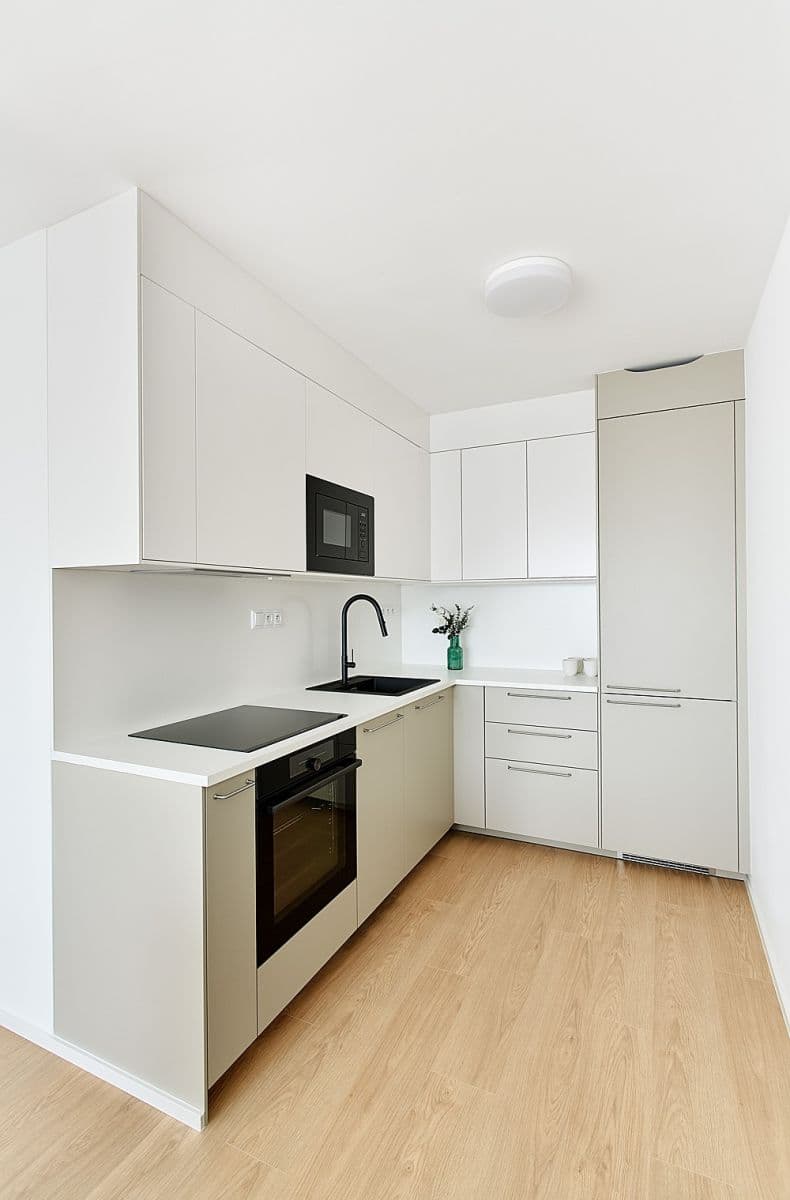 Prodej bytu 2+kk 48 m², Kloboukova, Praha, Praha Prodej bytu 2+kk 48 m², Kloboukova, Praha, Praha