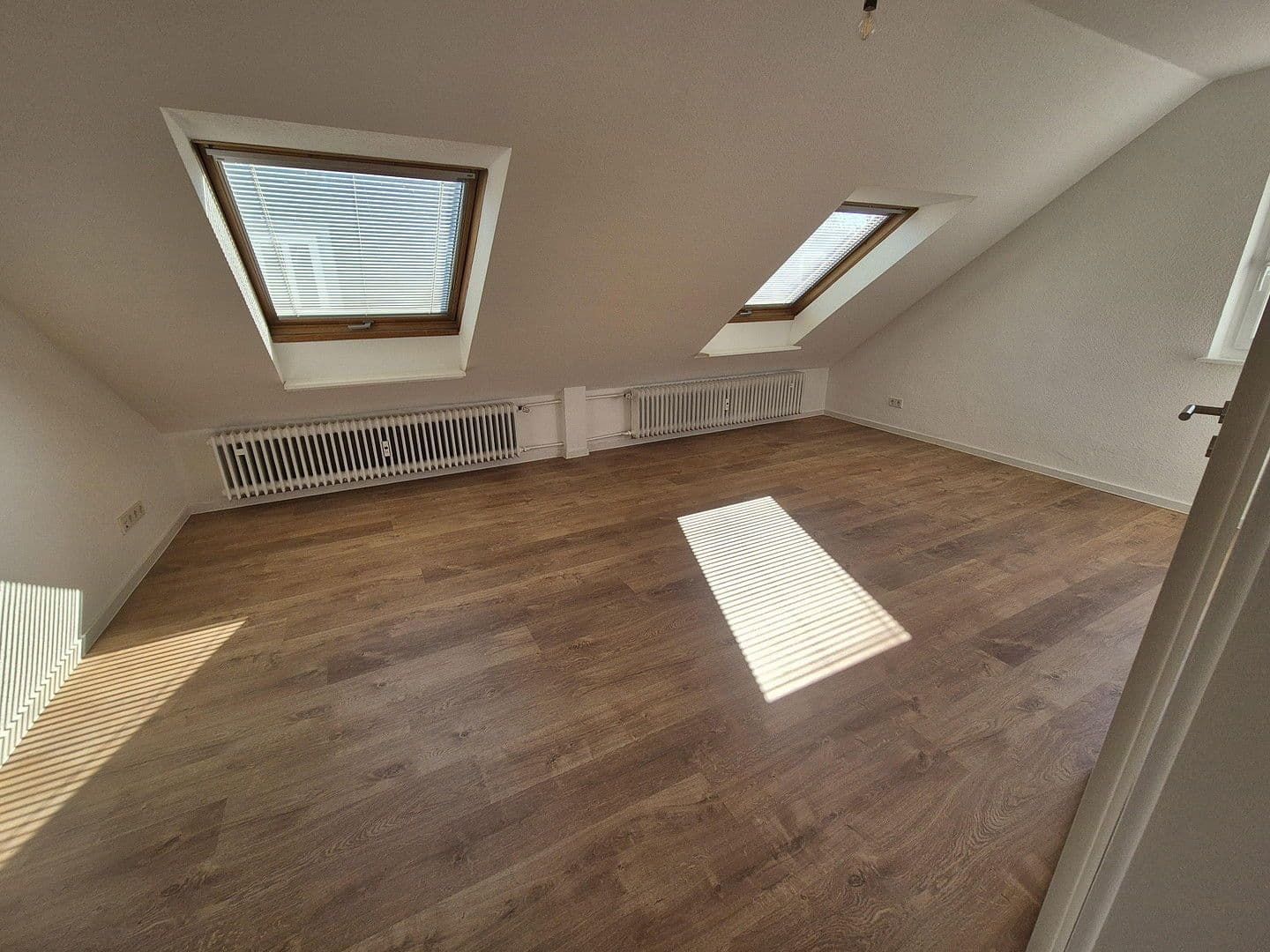 Pronájem bytu 2+1 47 m², Zehntenhofstr. 37, Wiesbaden, Hessen Pronájem bytu 2+1 47 m², Zehntenhofstr. 37, Wiesbaden, Hessen