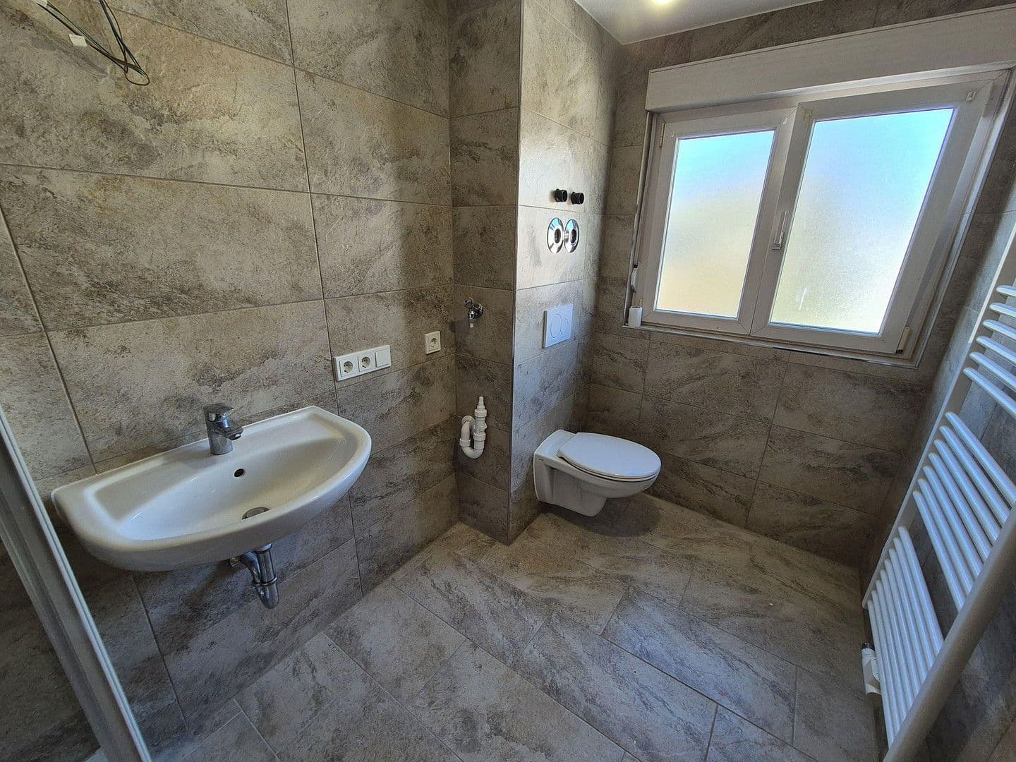 Pronájem bytu 2+1 47 m², Zehntenhofstr. 37, Wiesbaden, Hessen Pronájem bytu 2+1 47 m², Zehntenhofstr. 37, Wiesbaden, Hessen