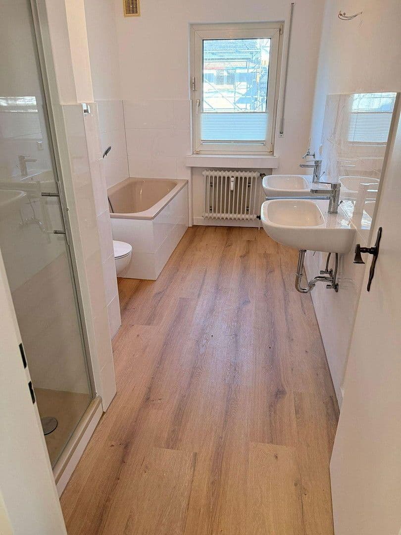 Pronájem bytu 3+1 78 m², Köln, Severní Porýní-Vestfálsko Pronájem bytu 3+1 78 m², Köln, Severní Porýní-Vestfálsko