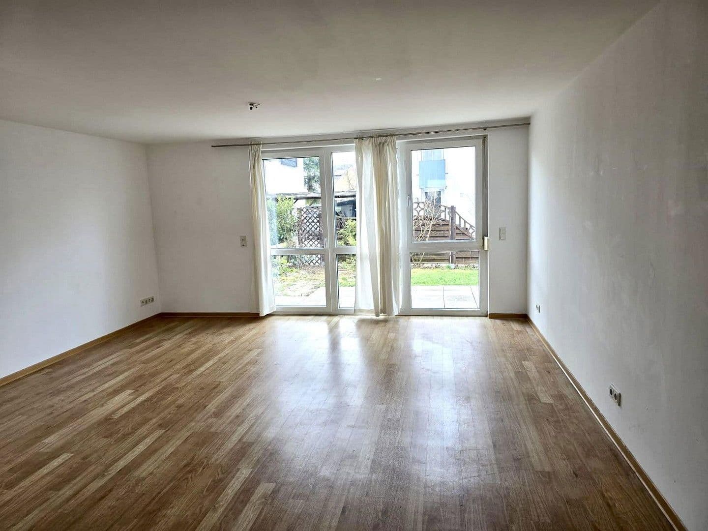 Pronájem domu 134 m², pozemek 197 m², Sprendlingen, Porýní-Falc Pronájem domu 134 m², pozemek 197 m², Sprendlingen, Porýní-Falc
