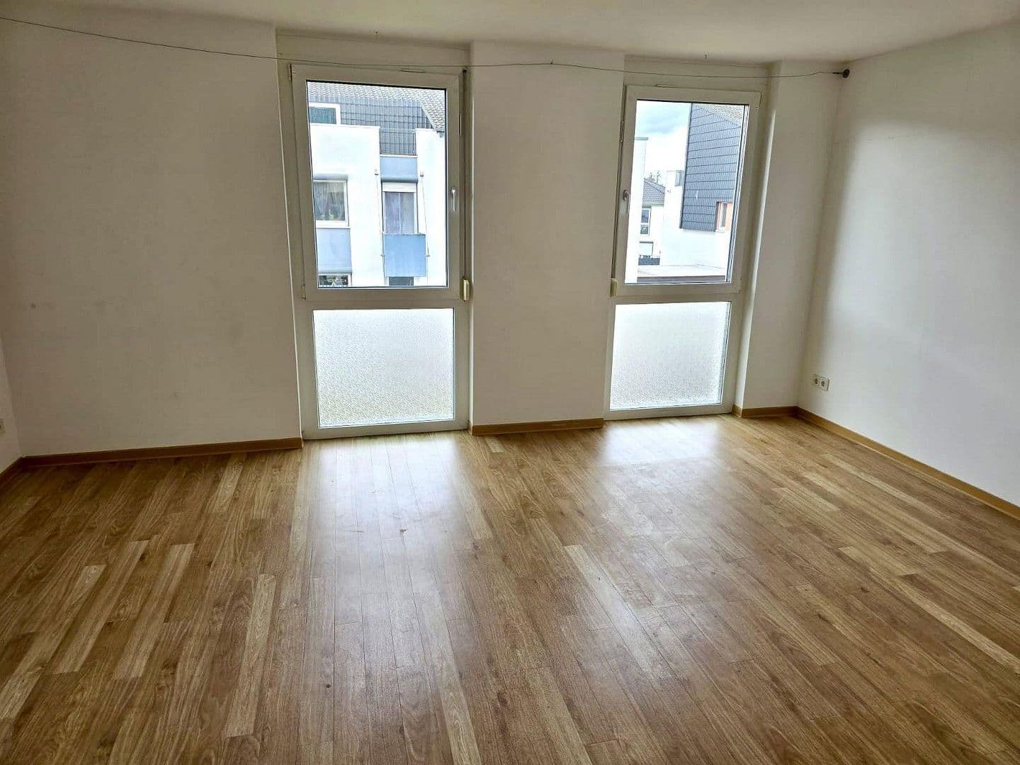 Pronájem domu 134 m², pozemek 197 m², Sprendlingen, Porýní-Falc Pronájem domu 134 m², pozemek 197 m², Sprendlingen, Porýní-Falc