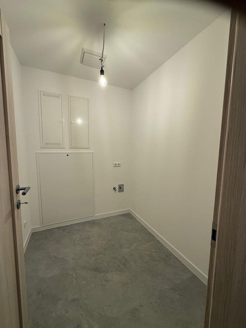 Pronájem bytu 2+1 50 m², Alt-Biesdorf 49, Berlin, Berlín Pronájem bytu 2+1 50 m², Alt-Biesdorf 49, Berlin, Berlín