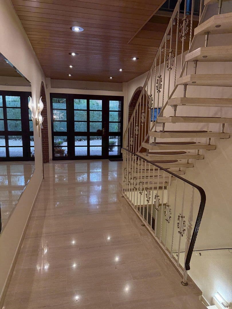 Prodej domu 415 m², pozemek 1.021 m², Kaltenkirchen, Šlesvicko-Holštýnsko Prodej domu 415 m², pozemek 1.021 m², Kaltenkirchen, Šlesvicko-Holštýnsko