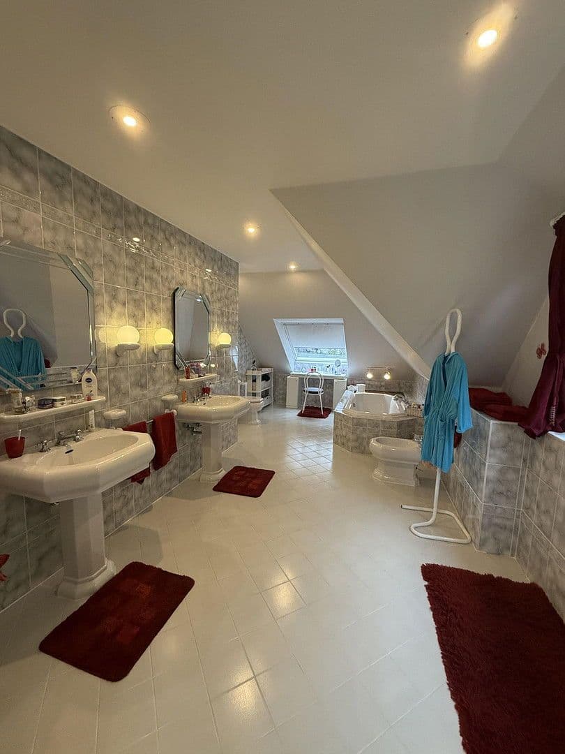 Prodej domu 415 m², pozemek 1.021 m², Kaltenkirchen, Šlesvicko-Holštýnsko Prodej domu 415 m², pozemek 1.021 m², Kaltenkirchen, Šlesvicko-Holštýnsko