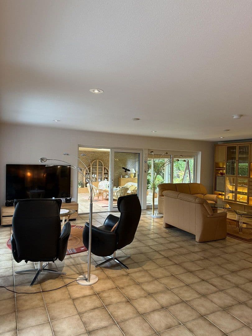 Prodej domu 415 m², pozemek 1.021 m², Kaltenkirchen, Šlesvicko-Holštýnsko Prodej domu 415 m², pozemek 1.021 m², Kaltenkirchen, Šlesvicko-Holštýnsko